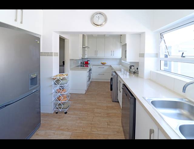 3 BEDROOM TOWNHOUSE FOR SALE IN FAIRLAND
